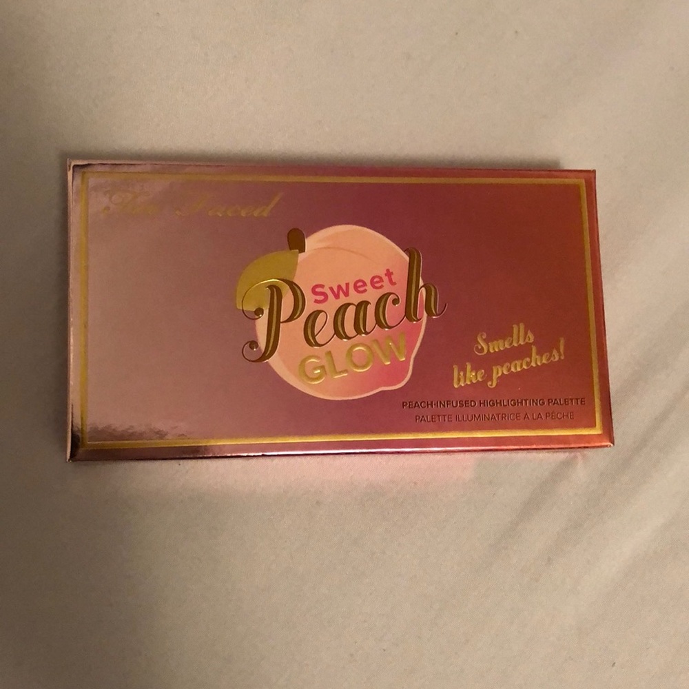 Too faced sweet peach glow